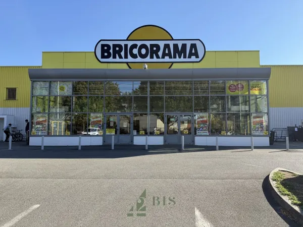 Local commercial 3253 m²