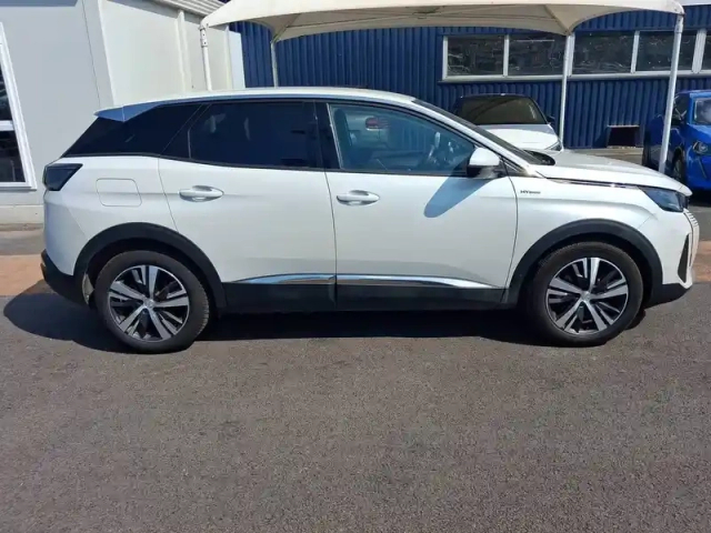 Peugeot 3008 hybrid 225 e-eat8 — photo 4