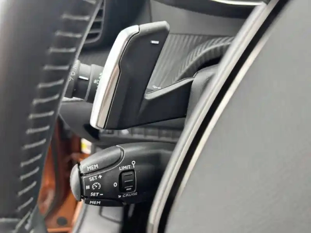 Peugeot 2008 puretech 130 s&amp;s eat8 — photo 21