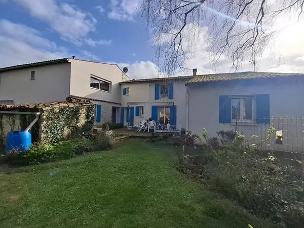 Maison 7 pièces 290 m²
