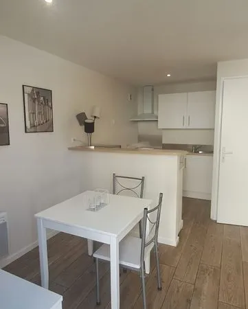 LOCATION STUDIO MEUBLE 18 m²