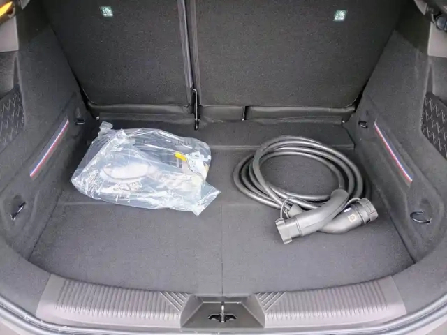 Renault 4 renault  e-tech electrique 150 ch autonomie confort — photo 21