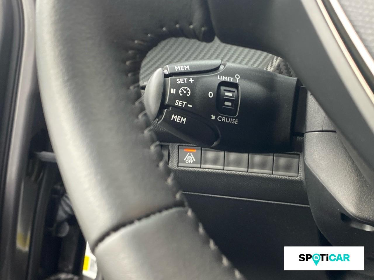 Peugeot 2008 1.2 puretech 130ch s&s style eat8 — photo 18