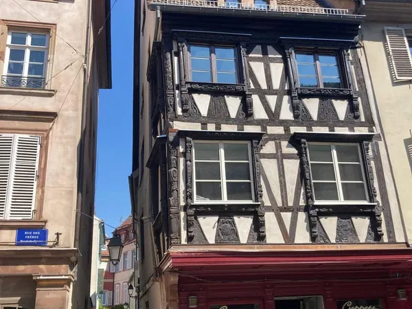 Appartement F3 45m2 - Hypercentre Strasbourg - Place St Etie