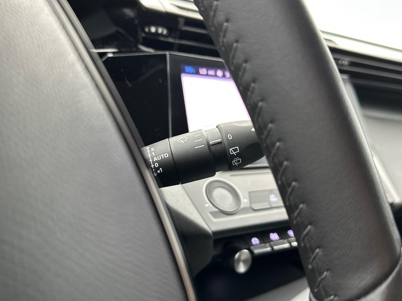 Peugeot 308 sw puretech 130ch s&s eat8 active pack — photo 20