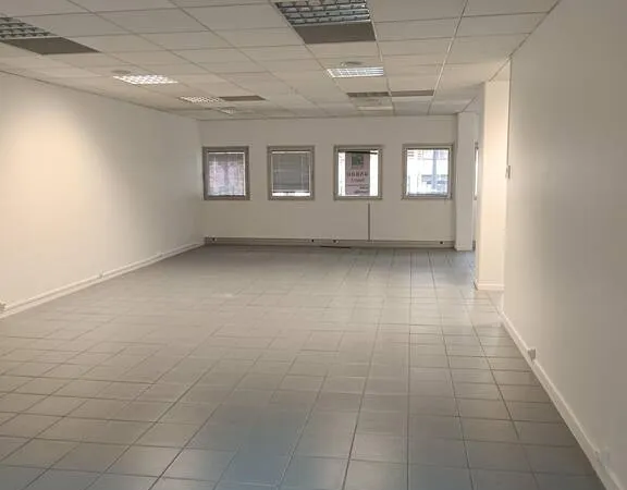 Bureaux/Locaux professionnels 81 m²