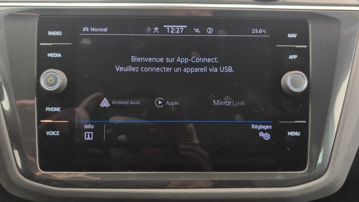 Volkswagen Tiguan — photo 18