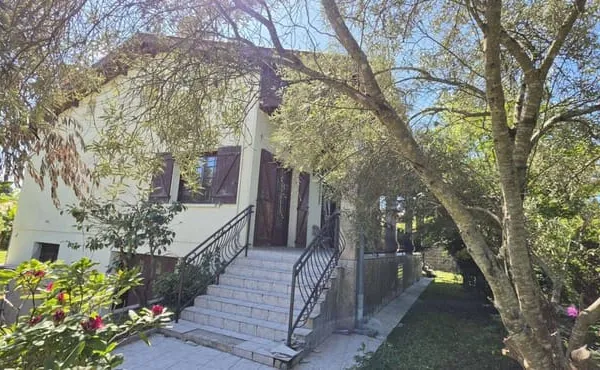 Maison 7 pièces 143 m²