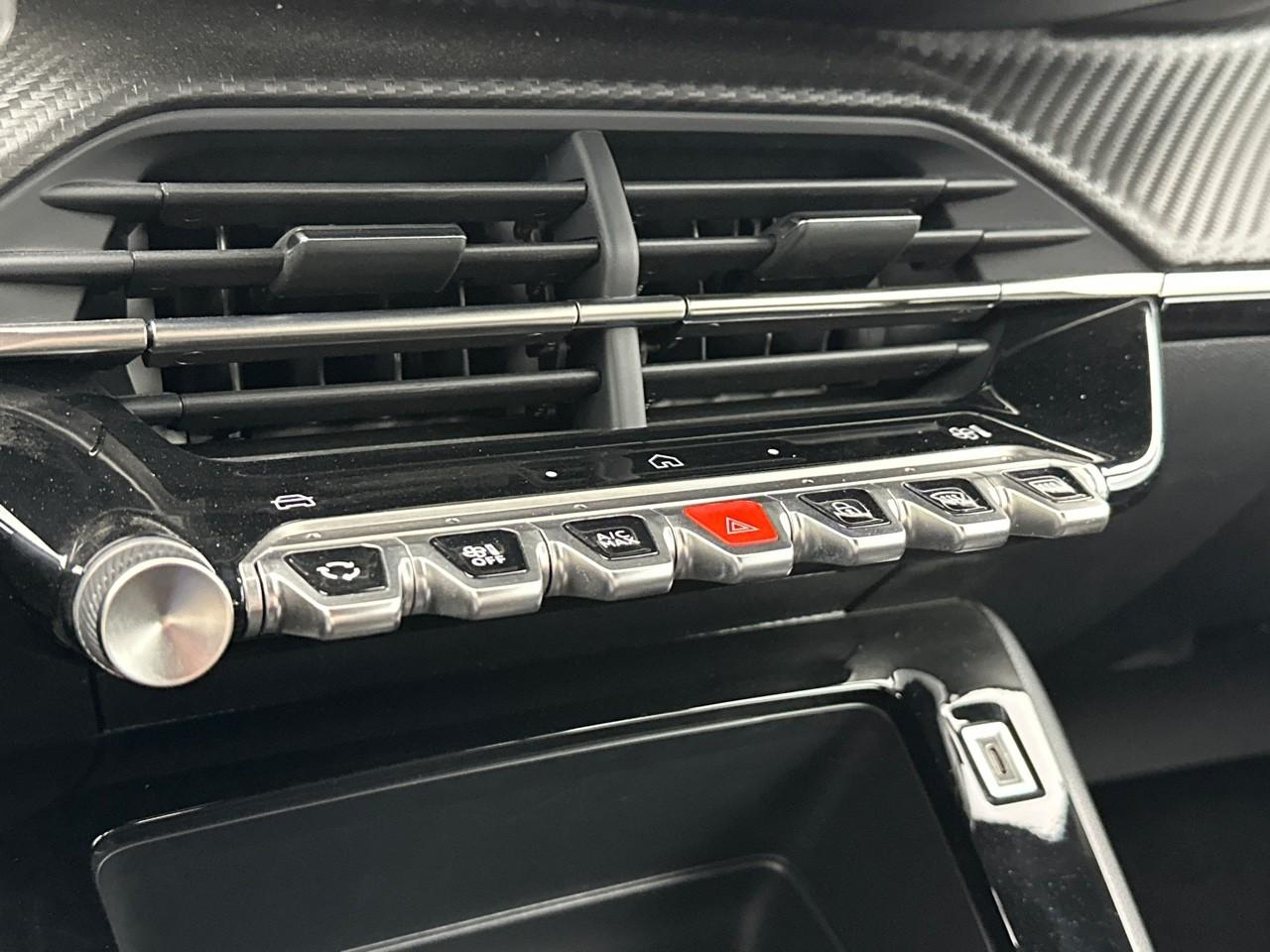 Peugeot 2008 100 s&s bvm6 style — photo 26
