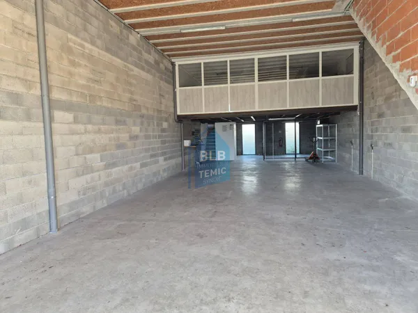 Bureaux 182 m²