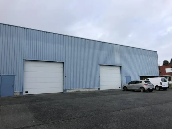 Entrepôt 830 m²