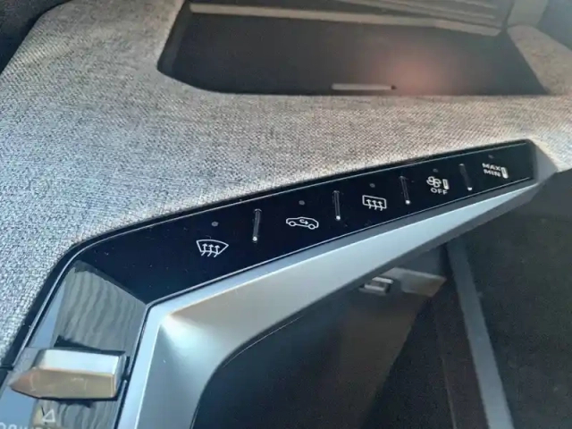 Peugeot 5008 electrique 73 kwh 210 ch — photo 20