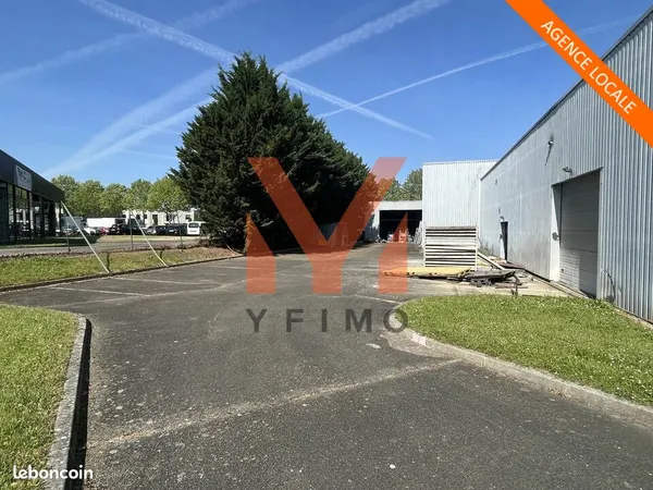 LOCAL D'ACTIVITE 1700 m² BUCHELAY