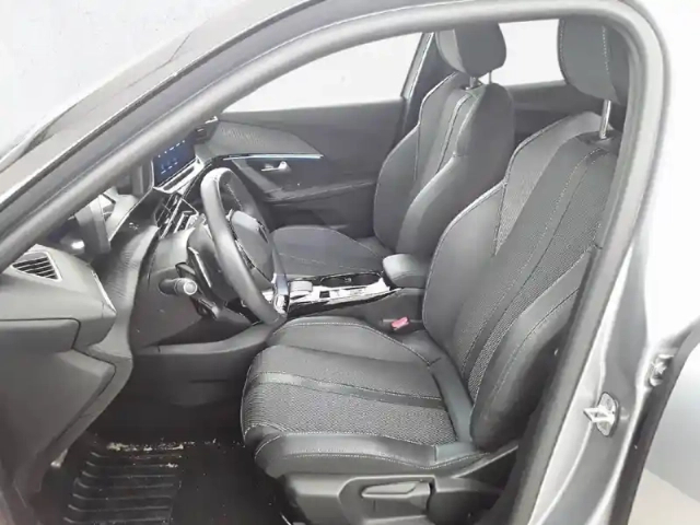 Peugeot 2008 puretech 130 s&amp;s eat8 — photo 33