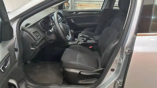 Renault Megane mégane iv berline blue dci 115 - 20 — photo 10