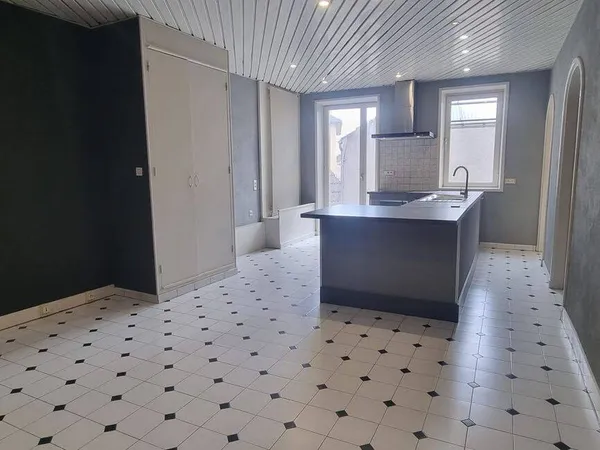 Appartement 6 pièces 145 m²