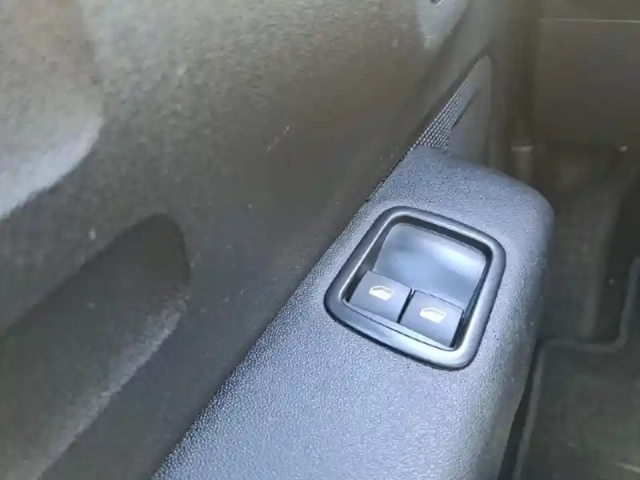 Citroën C3 bluehdi 100 ch bvm6 plus — photo 20