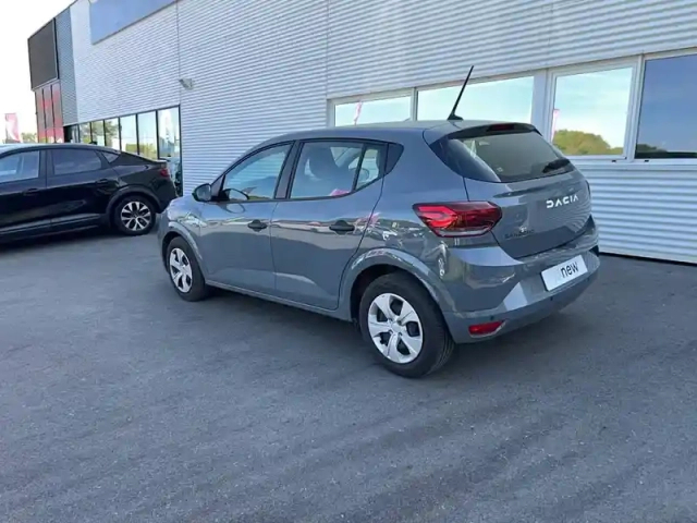 Dacia Sandero sce 65 — photo 5