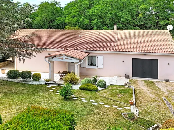 Maison de 115m² familiale entre Châteauneuf-sur-Charente et Hiersac