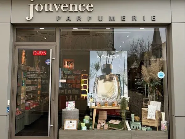 Institut de beauté à reprendre - 42 ans d'activité + duplex 90 m² - Duclair