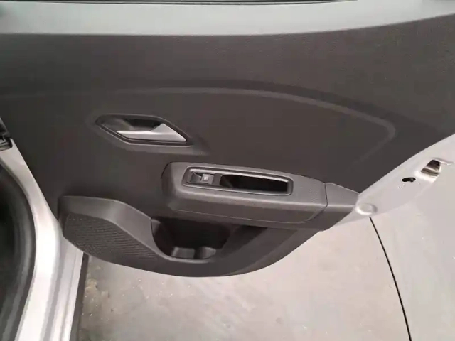 Dacia Sandero eco-g 100 — photo 22