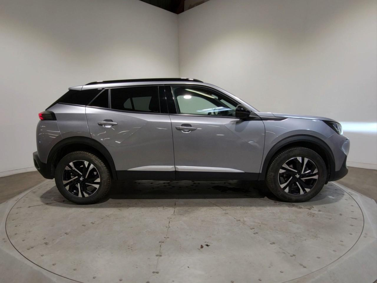 Peugeot 2008 puretech 130 s&s eat8 allure — photo 6