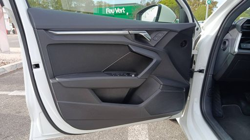 Audi A3 Berline 35 TFSi 150 Mild Hybrid S-Tronic 7 - Design – 2021 – 57091 km – Hybride essence – Boîte Automatique — photo 40