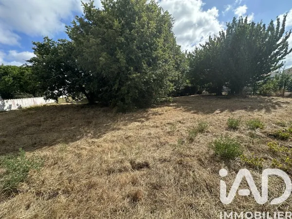 Terrain 897 m²