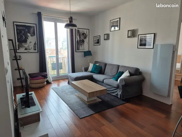 Appartement T3 meublé avec balcon — Lumineux et bien desservi (tramway, métro, bus)