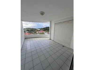 BEL APPARTEMENT T3 LES HAUTS DE BARINGTHON