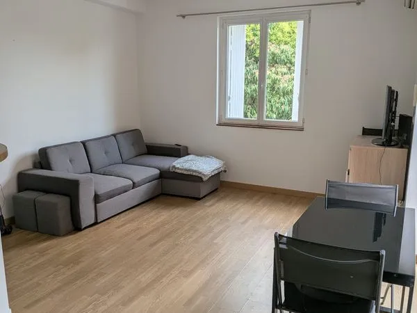 A Louer T3 2chs centre ville à Samatan 32130 + TERASSE 9.5M2. (Près MAIRIE)