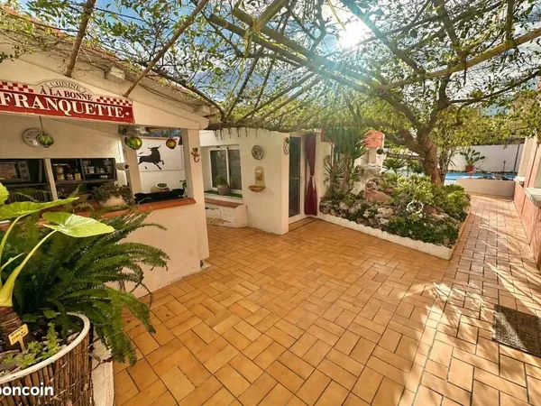 Villa 5 pièces 161 m²
