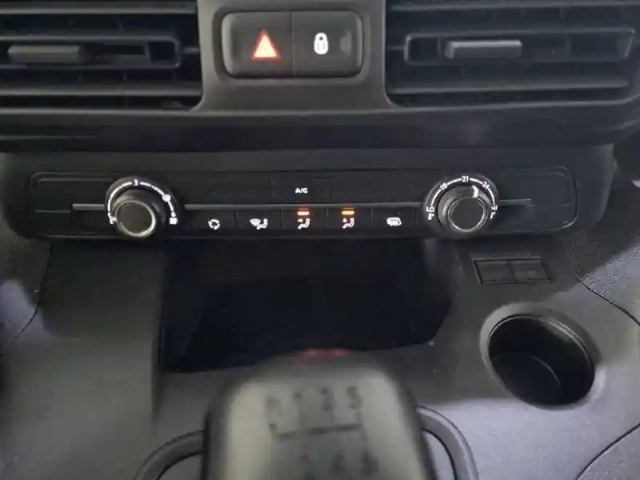 Peugeot Partner fourgon m 650 kg bluehdi 100 s&amp;s bvm6 — photo 38