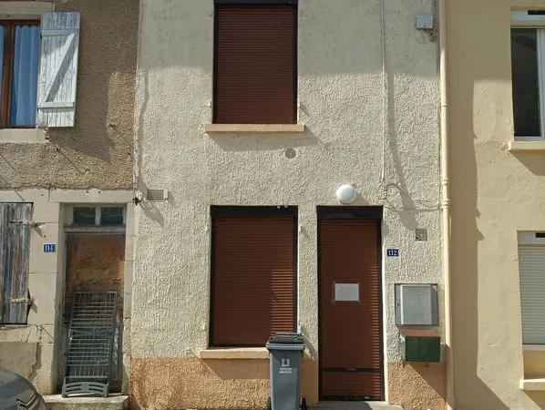 Maison env. 100 m² à rénover - Centre de Froncles - Investisseur