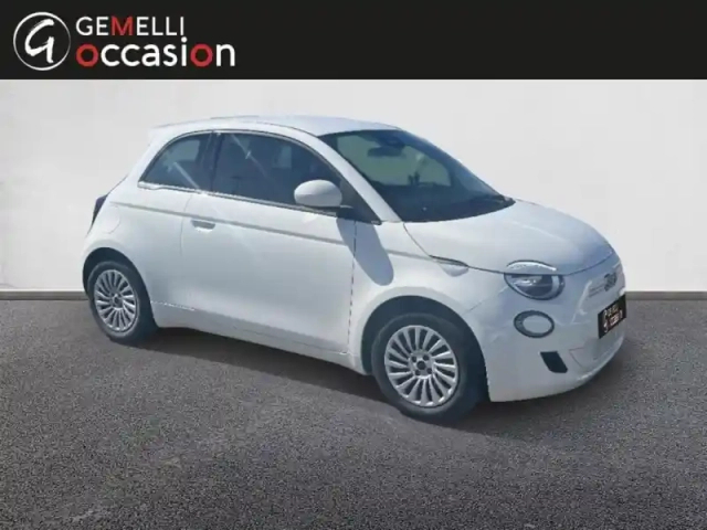 Fiat 500 e 95ch action plus berline  my22 23.8 kwh — photo 4