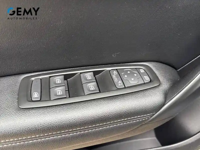 Renault Megane mégane iv estate blue dci 115 — photo 12