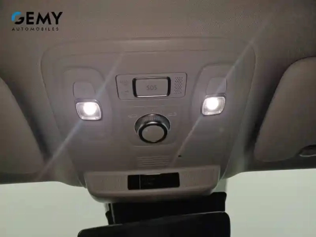 Renault Megane mégane iv estate e-tech plug-in hybride 160 — photo 15