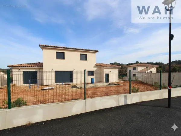 Vente villa de type 5 en r+1 avec garage et piscine sur une parcelle de 717 m2 (34980) murles