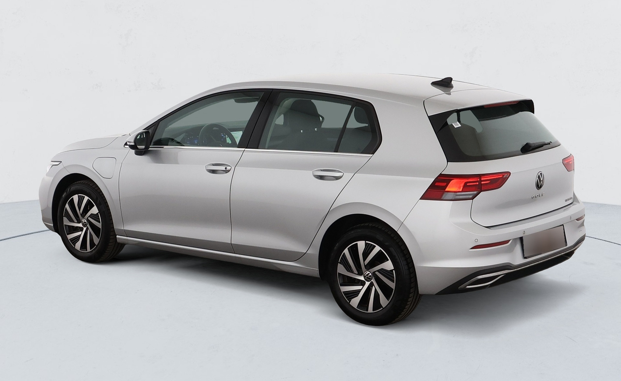 Volkswagen Golf 8 — photo 3