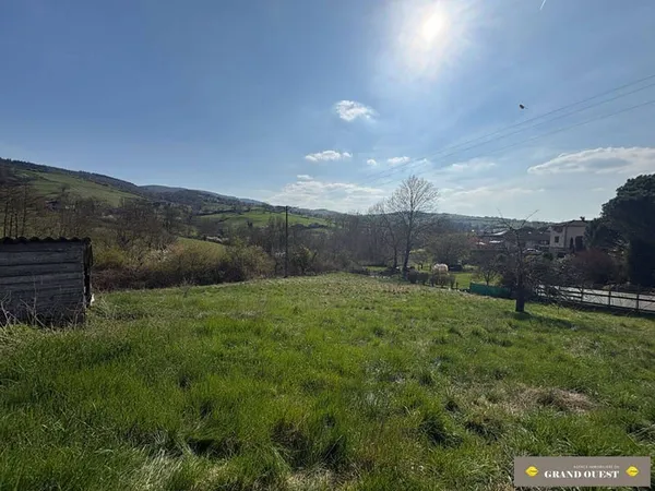 Terrain 2105 m²