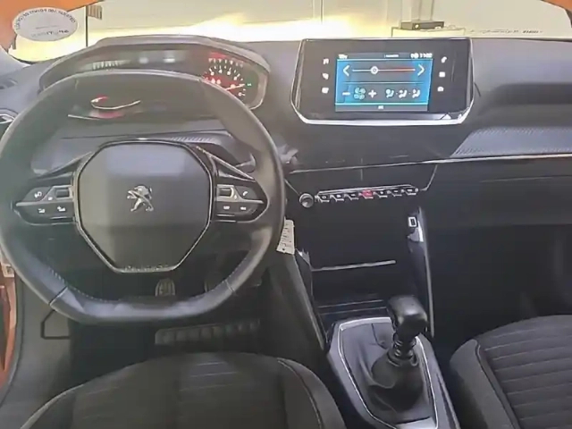 Peugeot 2008 puretech 100 s&amp;s bvm6 — photo 8