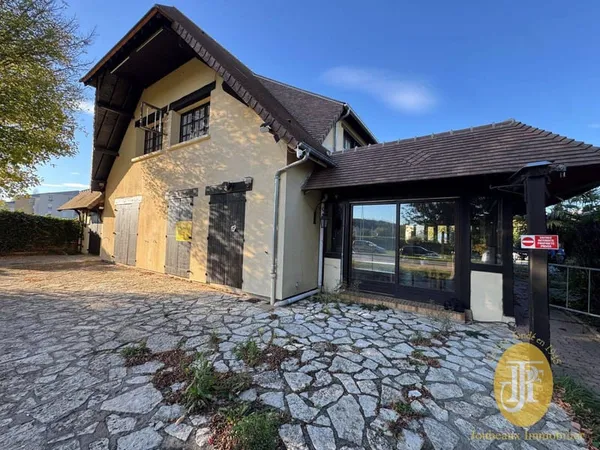 Local commercial 343 m²
