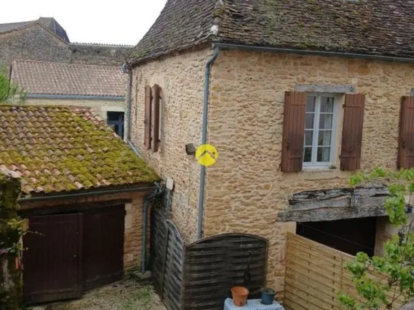 MAISON DE VILLAGE