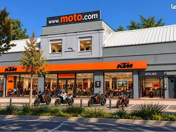 Local concession moto - showroom + atelier - joinville-le-pont / paris est