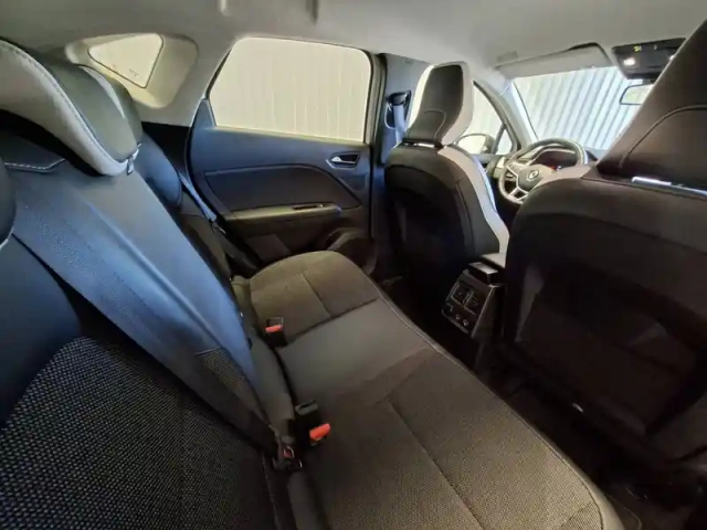 Renault Captur tce 90 - 21 — photo 29