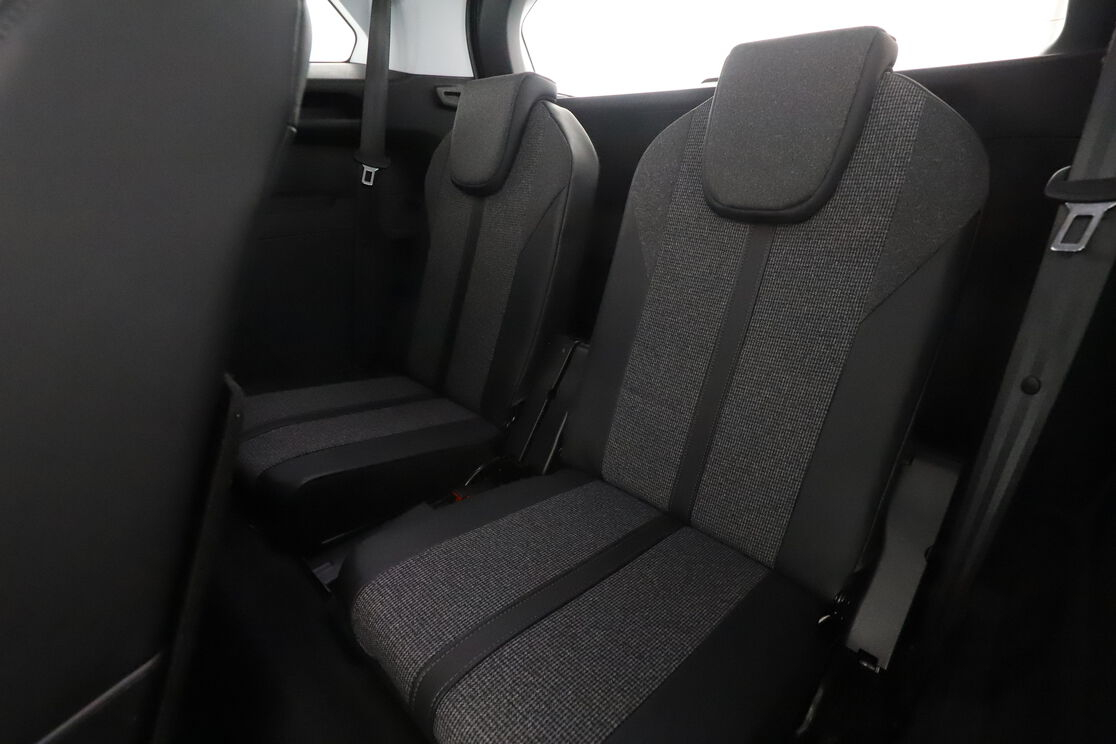 Peugeot 5008 1.5 Blue-HDi Allure EAT8 — photo 15