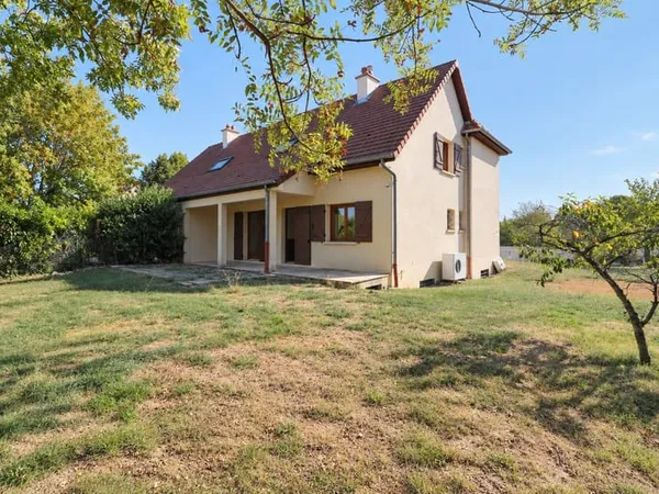 MAISON TYPE 5 - SAVIGNY LE SEC