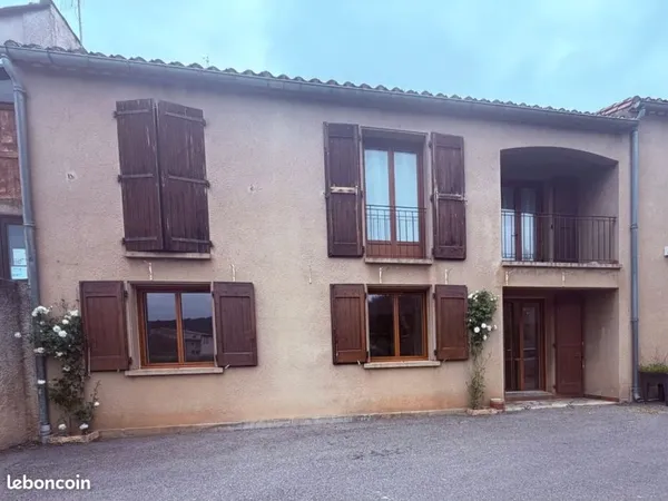 T3 74m² lumineux avec vue + emplacement idéal- Couiza