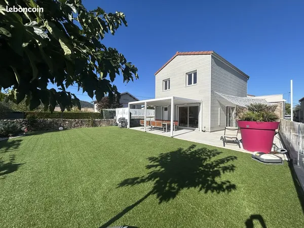 Maison 8 pièces 160 m²