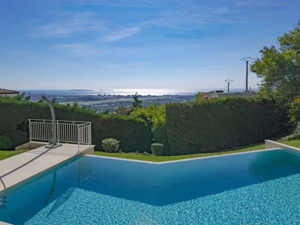 Maison de plain-pied 6 pièces 204 m²